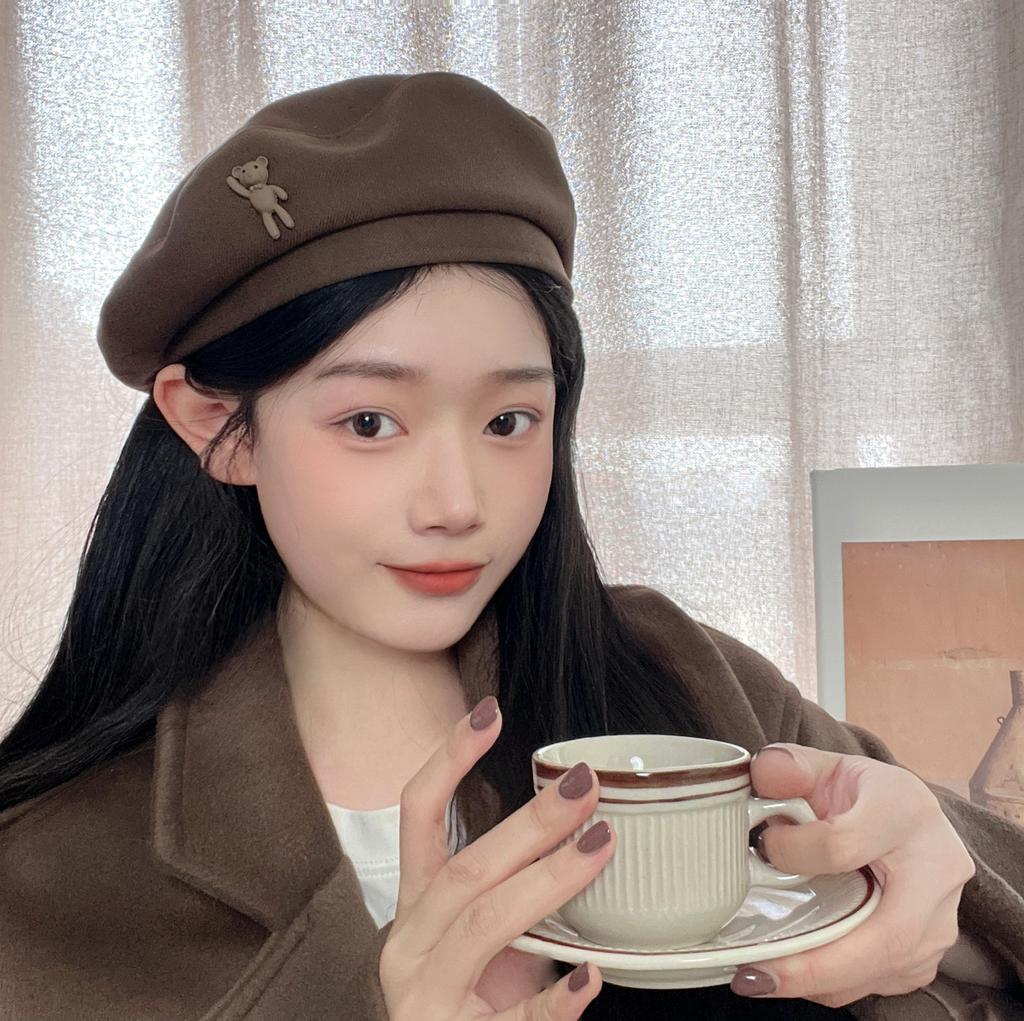 Japanese Retro Woolen Beret Female Face Small Korean Versatile Cartoon Bear Fashionable Temperament Painter Hat
