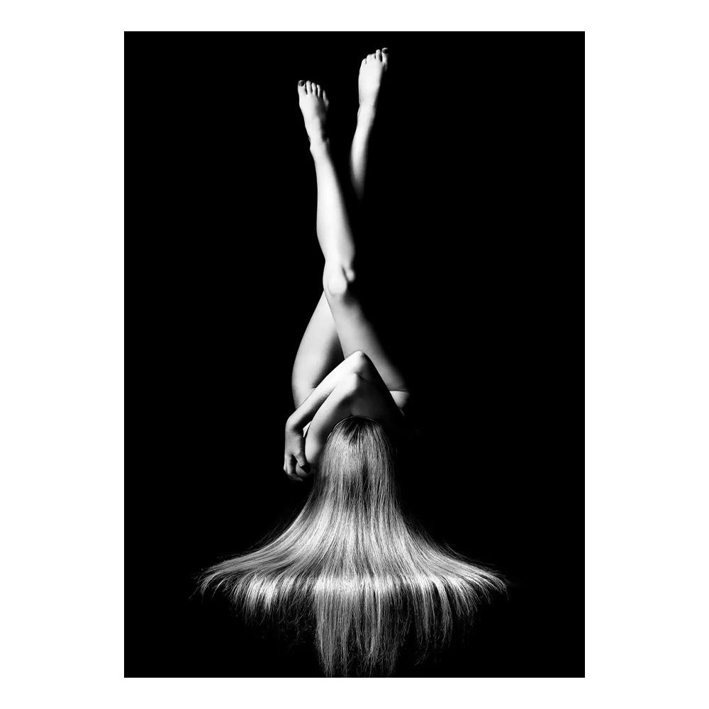 

Modern Sexy Female Elegant Handheld Wine Glass Canvas Painting Women Poster Prints Wall Art Pictures Room Hallway Bathroom Decor 20x30cm