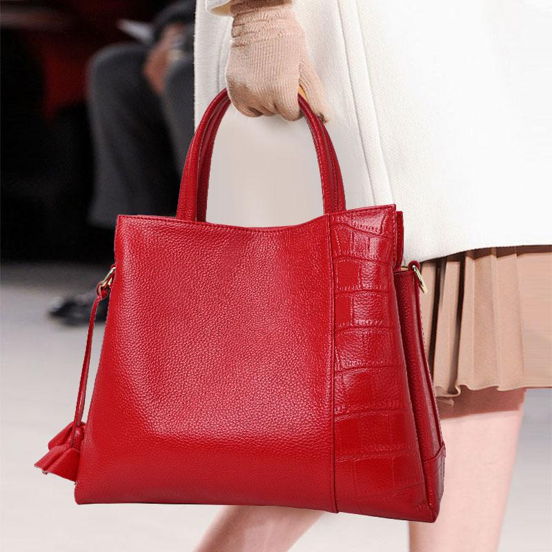 Genuine cowhide leather women's handbag with a flower, scale pattern, large capacity, single-shoulder and armpit bag