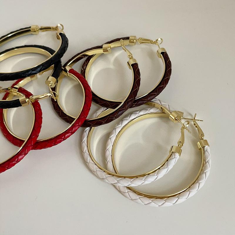 Exaggerated Personality Twist Leather Large Earrings Women'S Niche Unique Exquisite And Thin Commuting Simple Versatile Earrings