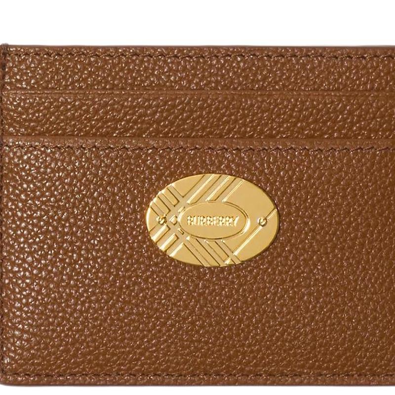 Burberry Cotswolds Engraved Metal Accessory Design Calfskin Card Holder Female Hazelnut Color