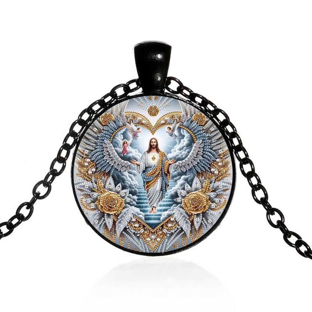A vintage Jesus image pendant Christian Jesus glass pendant necklace fashion accessories suitable for daily wear
