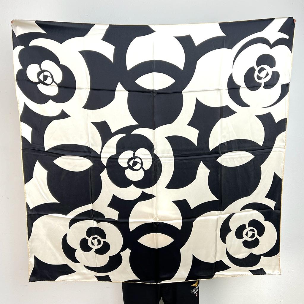 Black And White Camellia Silk Scarf Mulberry Silk Silk Satin Scarf Small Fragrant Style Large Square Scarf Sun Protection Shawl Women