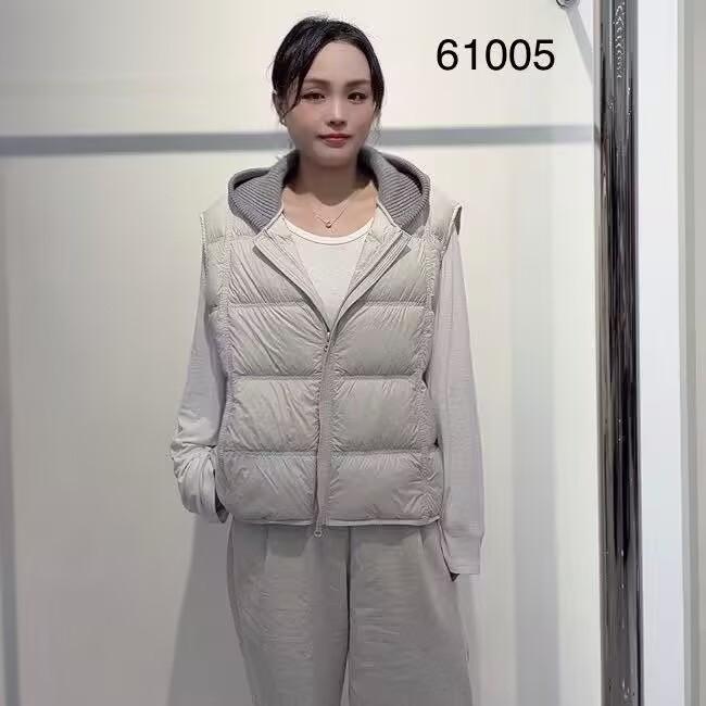 Autumn and winter new women's knitted hooded down jacket vest jacket casual versatile loose stacking vest