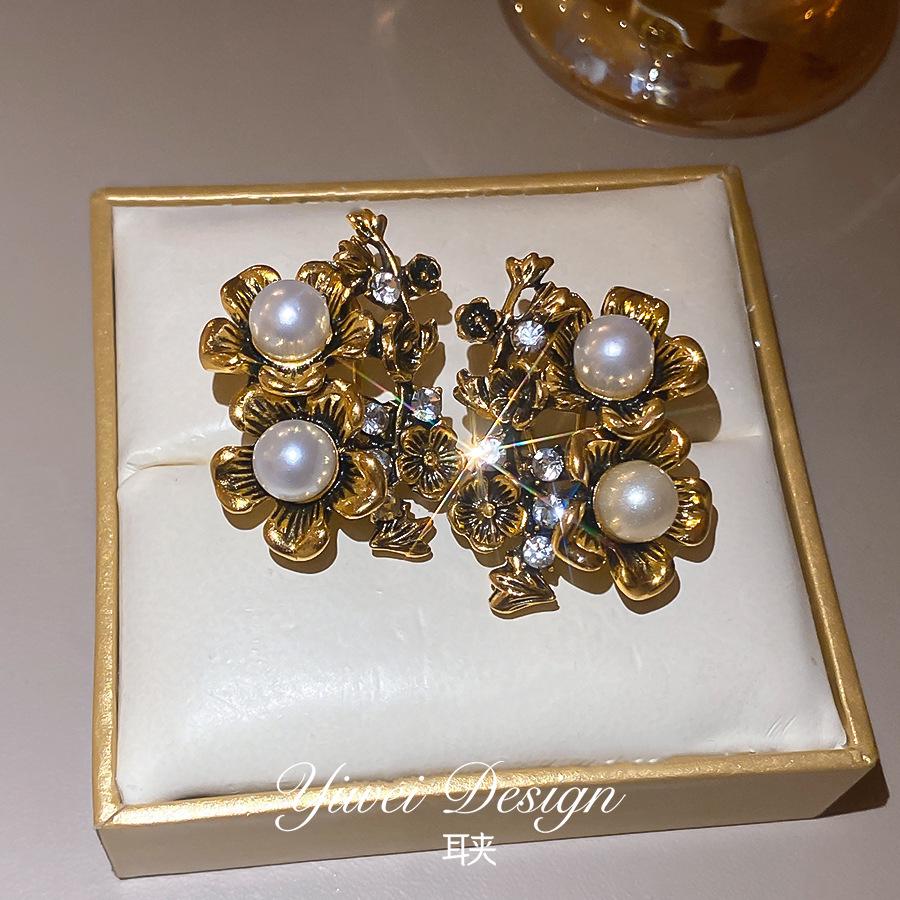 Silver Pearl Rhinestone Flower Ear Clip Stud - Elegant and Versatile High-End Earrings