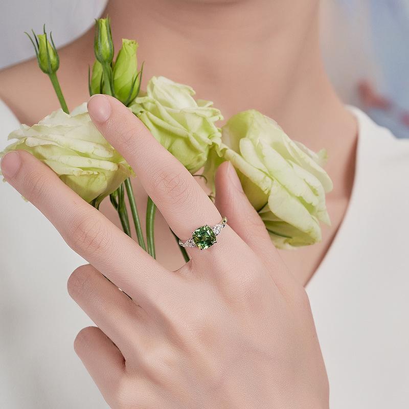 Imitation Natural Green Tourmaline Square Diamond Ring, Temperament Apple Green Daily Beauty Treasure Open Ring