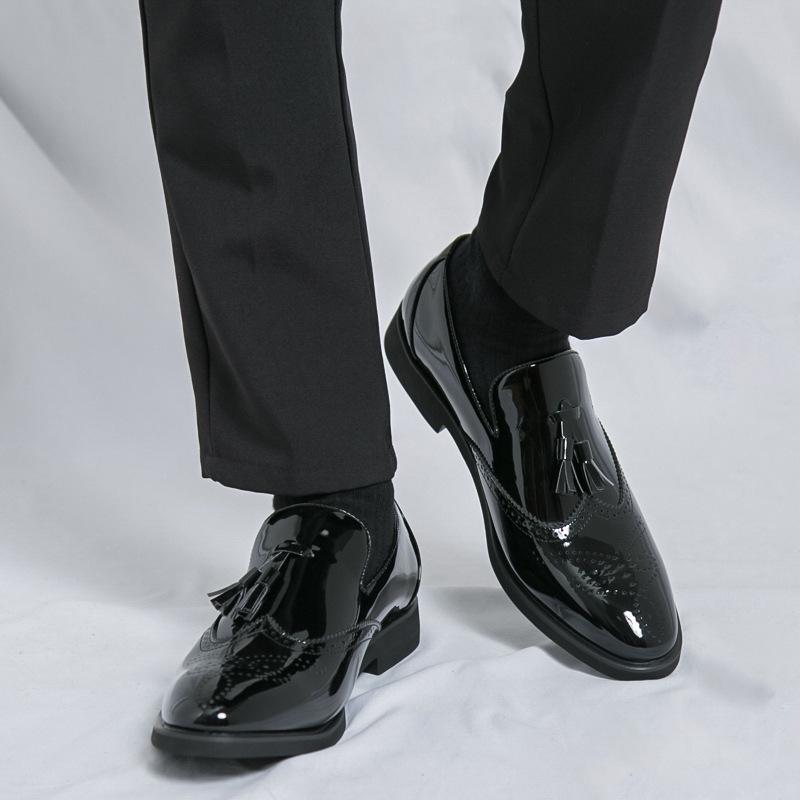 Men's shoes large size new glossy leather shoes fashion men's casual leather shoes trend carved foot fringed leather shoes