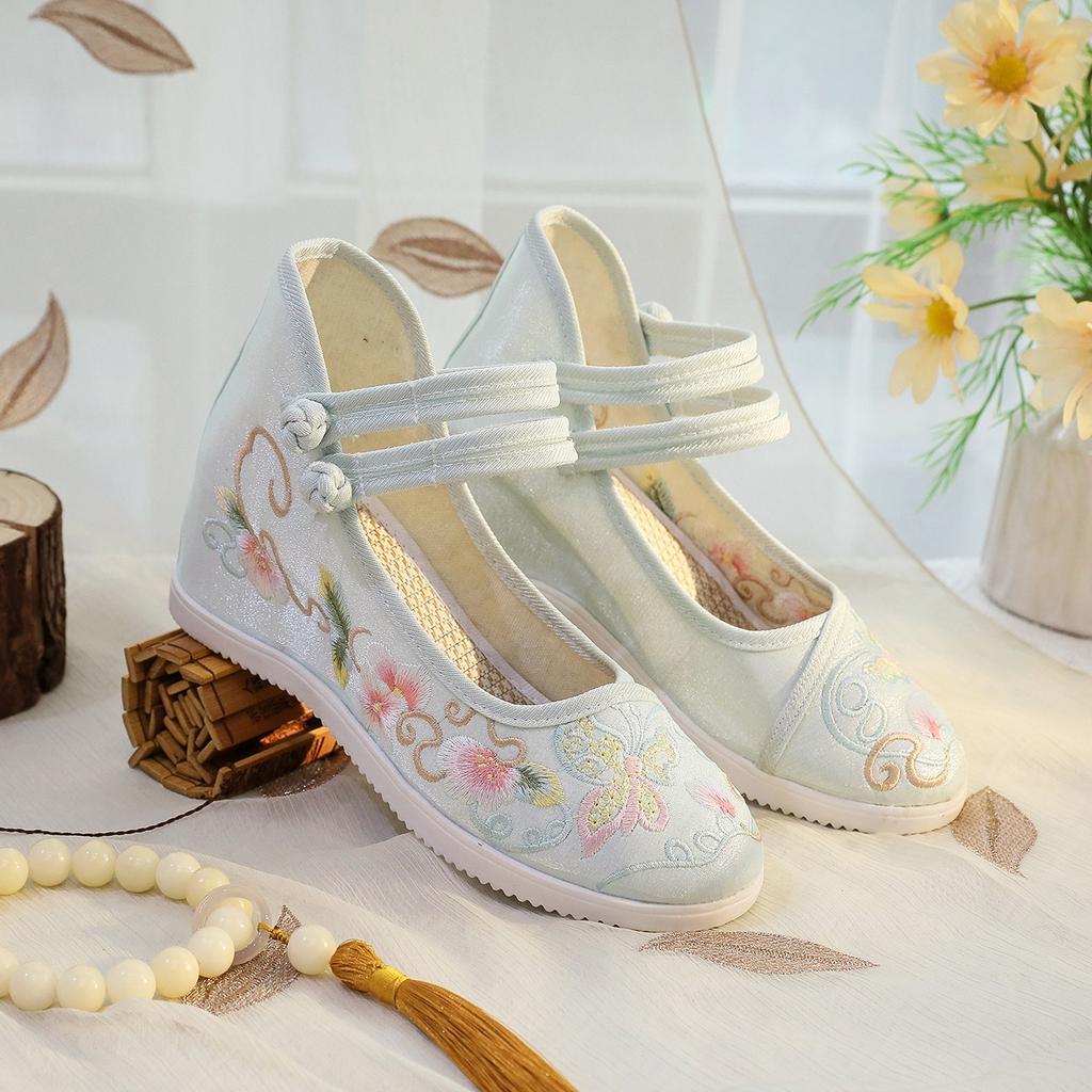 [Die Yun] 2025 Spring New Old Beijing Cloth Shoes Women's Inner Height Increase Embroidered Shoes New Chinese Antique Hanfu Shoes