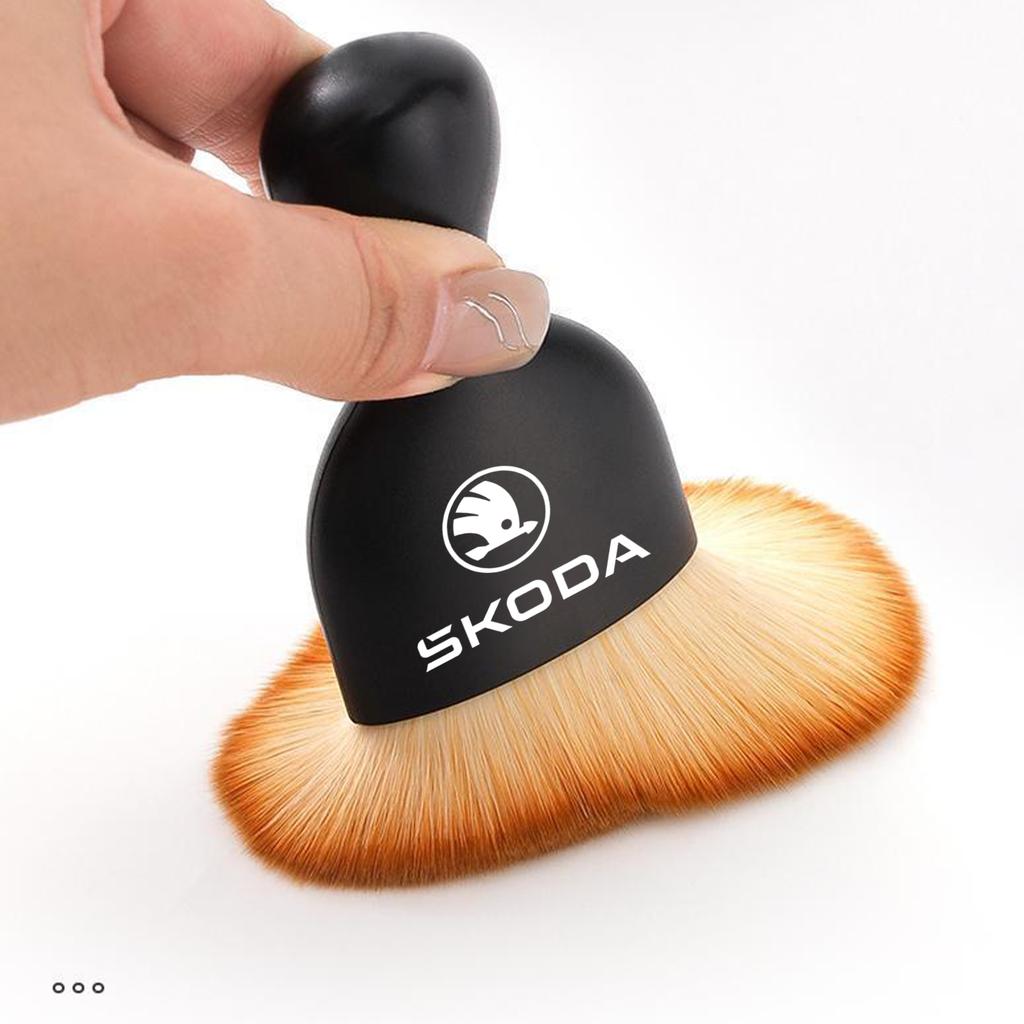 Car Interior Cleaning Brush Conditioner Air Outlet Soft Fur Clean Brushes for Skoda Fabia Rapid Octavia Fabia Laura Superb 2 VRS
