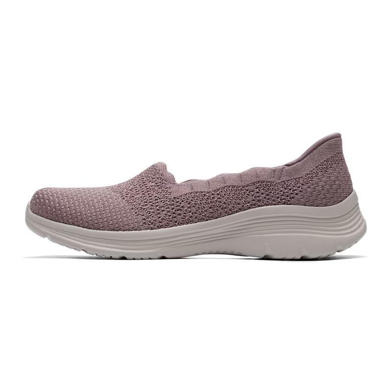 Skechers Women s Lightweight Slip-On Sneakers US 65 5900₽