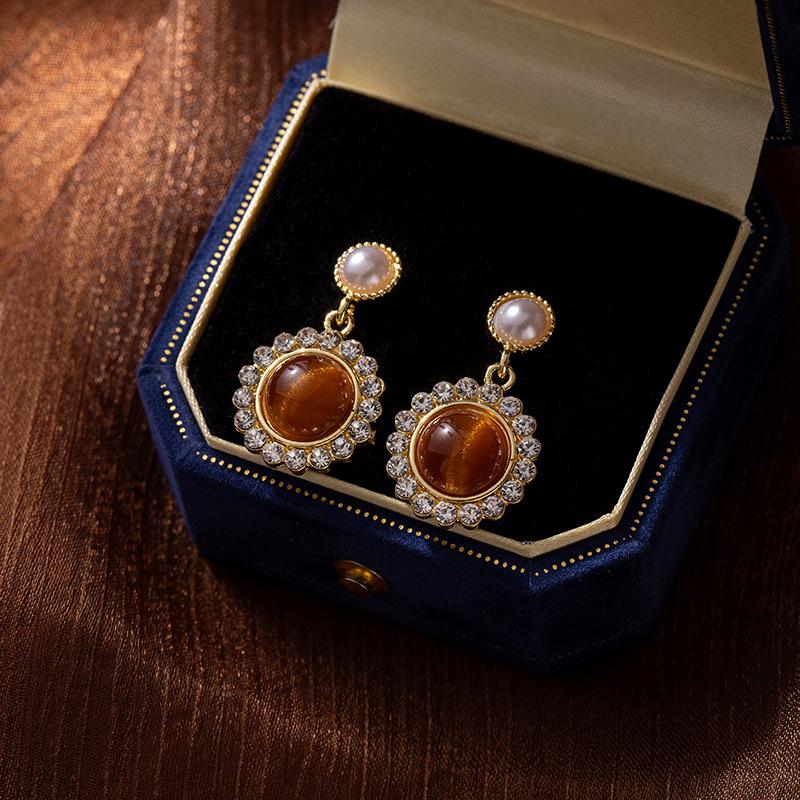 Maillard Tiger'S Eye Pearl Flash Diamond Round Earrings Women'S Light Luxury Niche Premium Stud Earrings French Retro Earrings