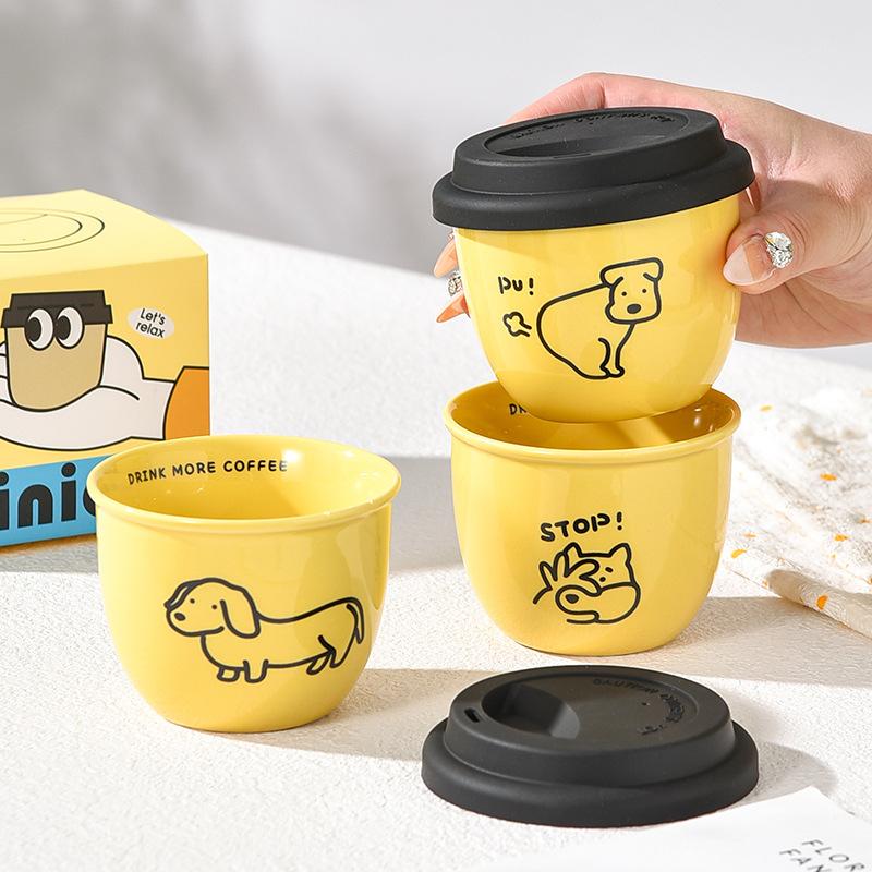 Yellow Hand Holding Cup Ceramic with Lid Drinking Coffee Cup Boy Gift Funny Couple Doodle Puppy Small Cup