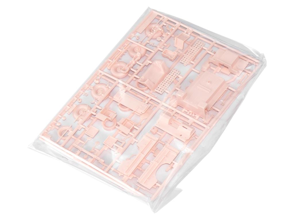 Tamiya 1/35 Military Miniature Series No. 76 British Army S.A.S. Land Rover Pink Panther Plastic Model 35076
