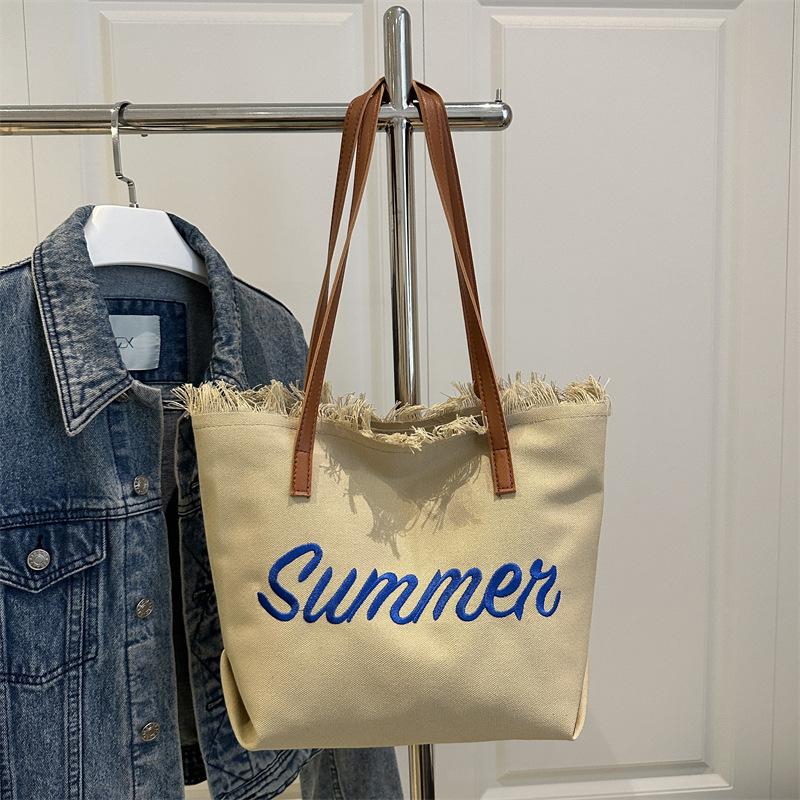 

2025 fairy bag girl new Korean version fringed portable shopping bag retro autumn and winter embroidery tote bag shoulder bag хаки