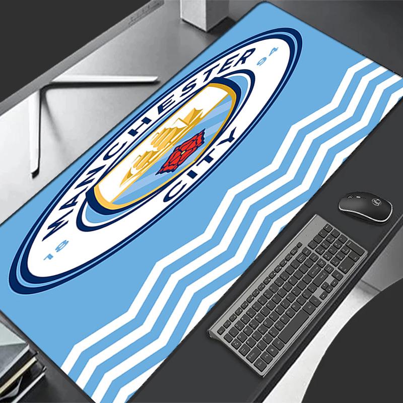 Manchester City Fußballclub Thema Premium Rutschfestes Mauspadd mit Genähten Kanten, Strapazierfähiges Gummi-Material, für Schreibtisch & Gaming Tolle Geschenke