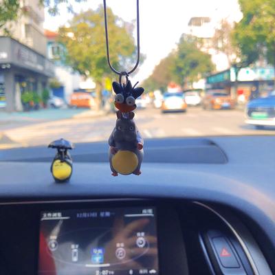 Décoration intérieure de voiture Anime, insectes volants drôles, tenir mon voisin Totoro, poupée volante, rétroviseur, pendentif de voiture