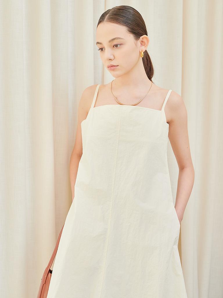 Aiemjei Buckle Sleeveless Dress