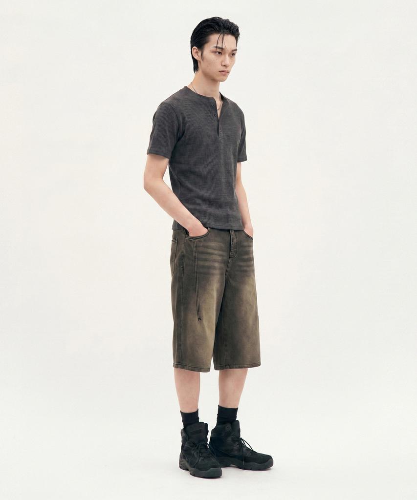 Peuloseseu Refined Henley Tee - Black