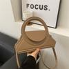 Women's New Bags, Fashionable Leather Commuting Bag, Stylish and Cool Design, Versatile Single Shoulder Crossbody Handbag