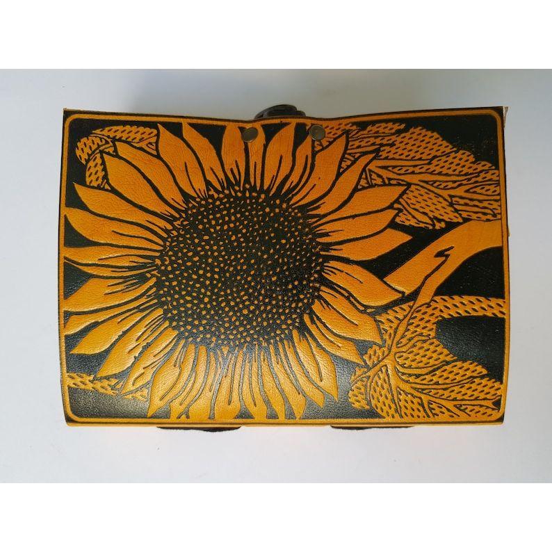 Ręcznie robiony dziennik/notatnik/pamiętnik/szkicownik/dziennik osobisty/prezent/dziennik ze skóry z tłoczonym słonecznikiem