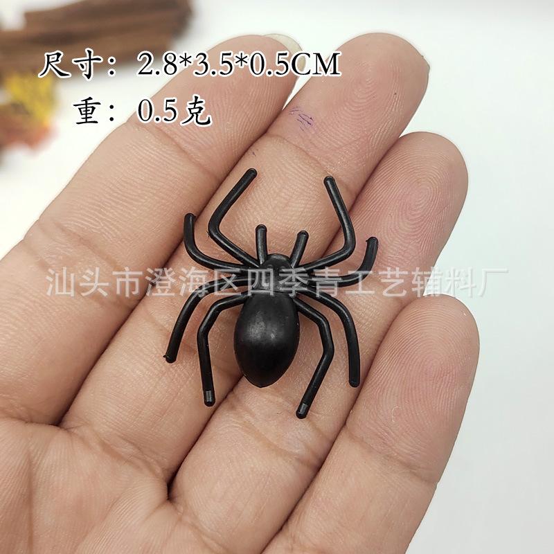 Fake Spiders Can Be Mixed with Halloween Layout Props Mini Little Spiders Trick Simulation Spoof