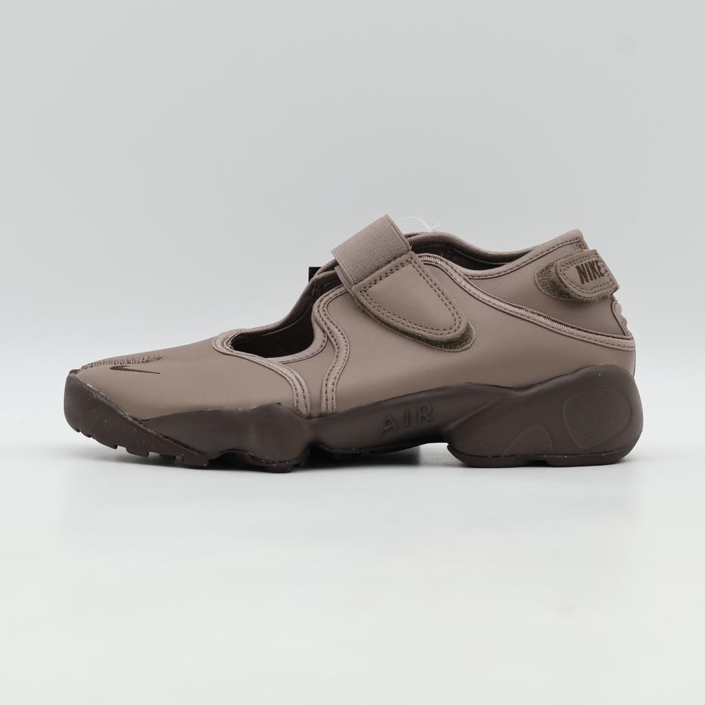 IO8738-214 Nike Air Rift LTR Mink Brown Baroque Brown Black (Women's)