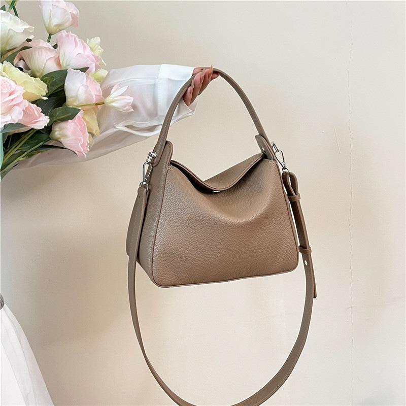 Niche Design Fashion Trend Personalized Casual Bucket Bag Simple Summer New Women's Shoulder Messenger Bag