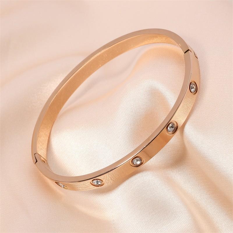 Super Flash High-end Jewelry Bracelet Air-powered Versatile Light Luxury