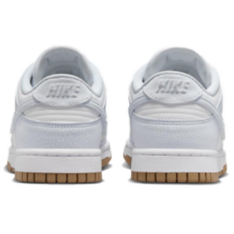 Nike Dunk Low Next Nature Football Grey Gomma Sneakers da Donna Bianco Gomma-Marrone Chiaro FN6345-100