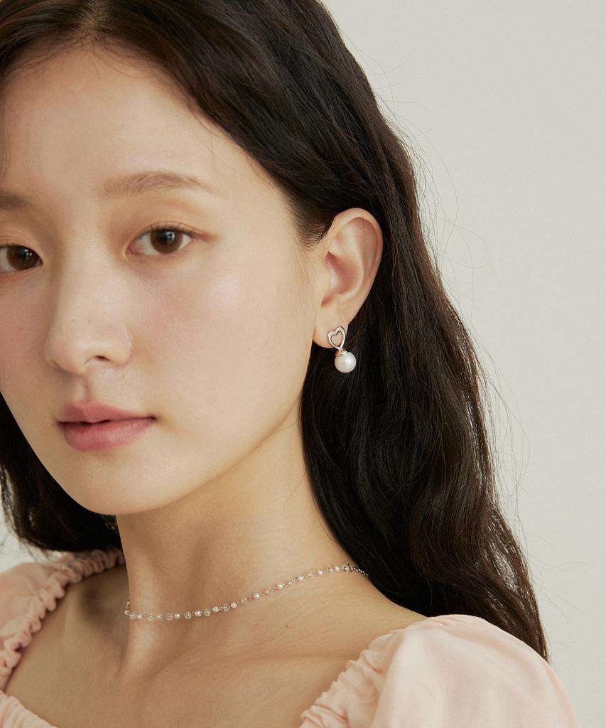 Adaul Line Heart Pearl Earring - Silver