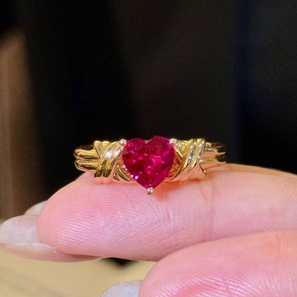 Xiaohongshu Vintage Gossip Girl Red Heart Zircon Diamond Luxury Ring for Women