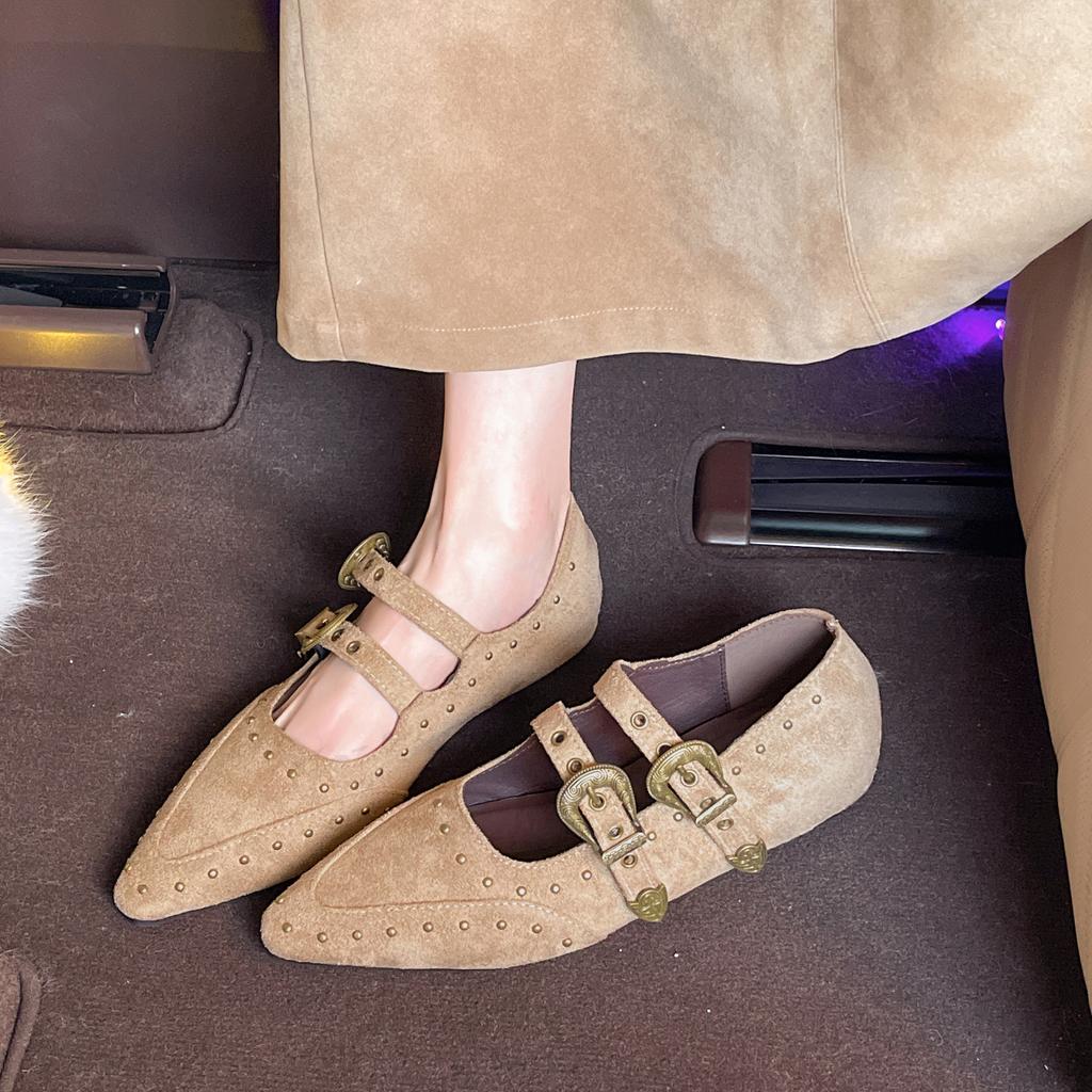 Jesienne Damskie Obcasy Retro Zamszowe Skórzane Buty z Nitami Eleganckie Buty Mary Jane z Paskiem i Metalową Klamrą 3cm Koturny Ukryty Obcas