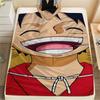 Flanelová deka s potiskem postaviček z One Piece, Vysoká kvalita, Pohodlná pro všechna roční období, Domácí dekorace, Teplo a pohodlí, Perfektní jako vánoční dárky