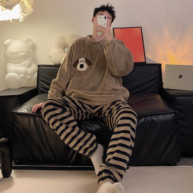 Pánská pyžamová souprava s dlouhým rukávem z korálového fleecu - Hřejivá, silná, žakárový design, vhodná pro domácí nebo venkovní nošení na podzim a v zimě.