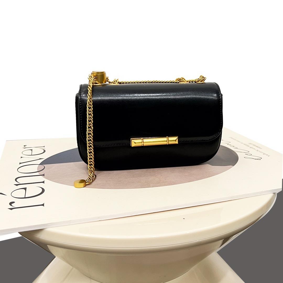 

Leather Chain Bag With Niche Texture Mini Simple Small Square Single Shoulder Crossbody Women New Item Versatile Underarm Size: Length 18 x Height 10 x Width 5 чорний