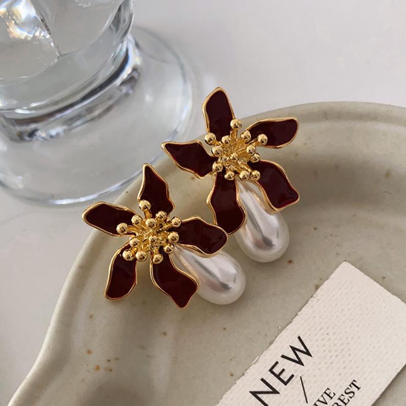 

Серьги-гвоздики с цветком в стиле барокко Celebrity Light Luxury Premium Sense Round Face Skinny Earrings Ankola Red