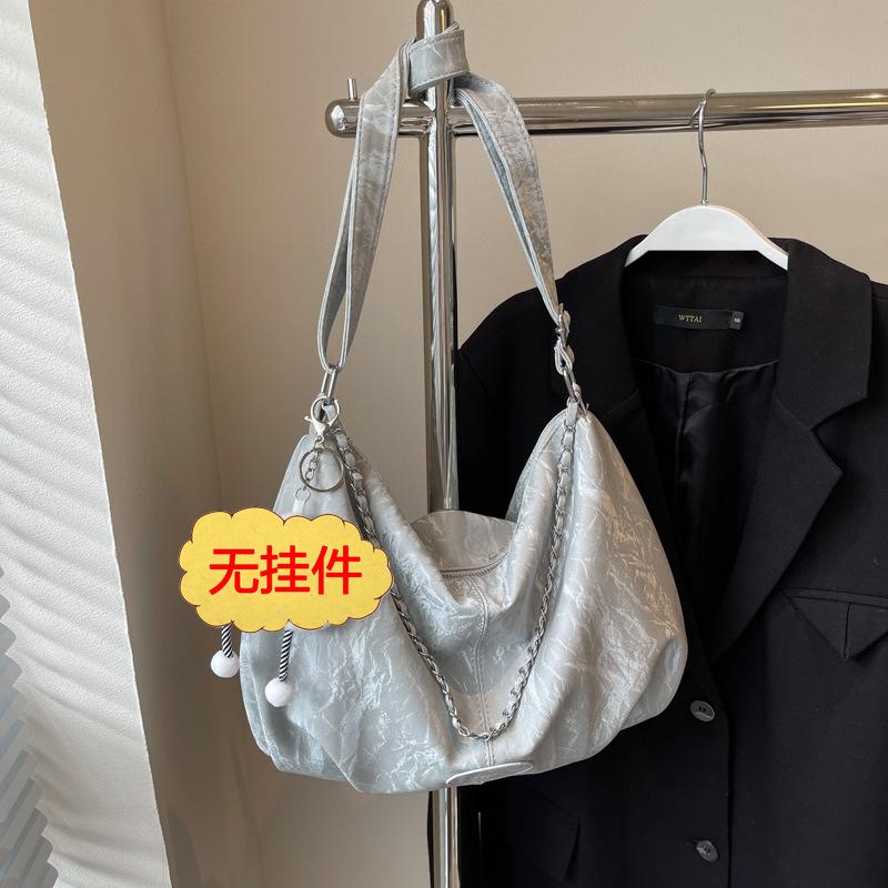 

Popular bags women s new high-end shoulder bags large-capacity commuter dumpling bags women s messenger bags серебряный