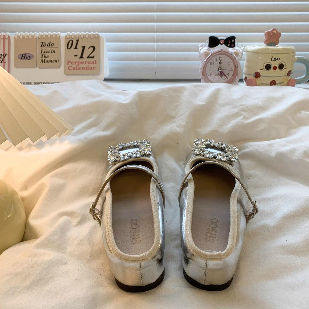 Mit Rock, Taschenkopf mit flachem Boden und Halbschuhen, Damen-Sommerbekleidung 2024 neue französische Mary Jane Cool-Slipper mit innerer Erhöhung