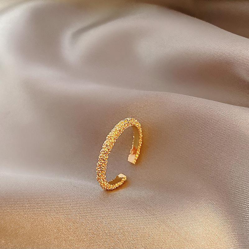 

Темпераментный нишевый дизайн, простое и крутое кольцо, женская модная индивидуальность, японское и корейское золотое кольцо Opening adjustable золотой