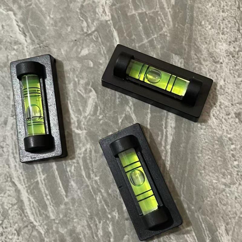 Portable Magnetic Spirit Level with Frame and Horizontal Bubble