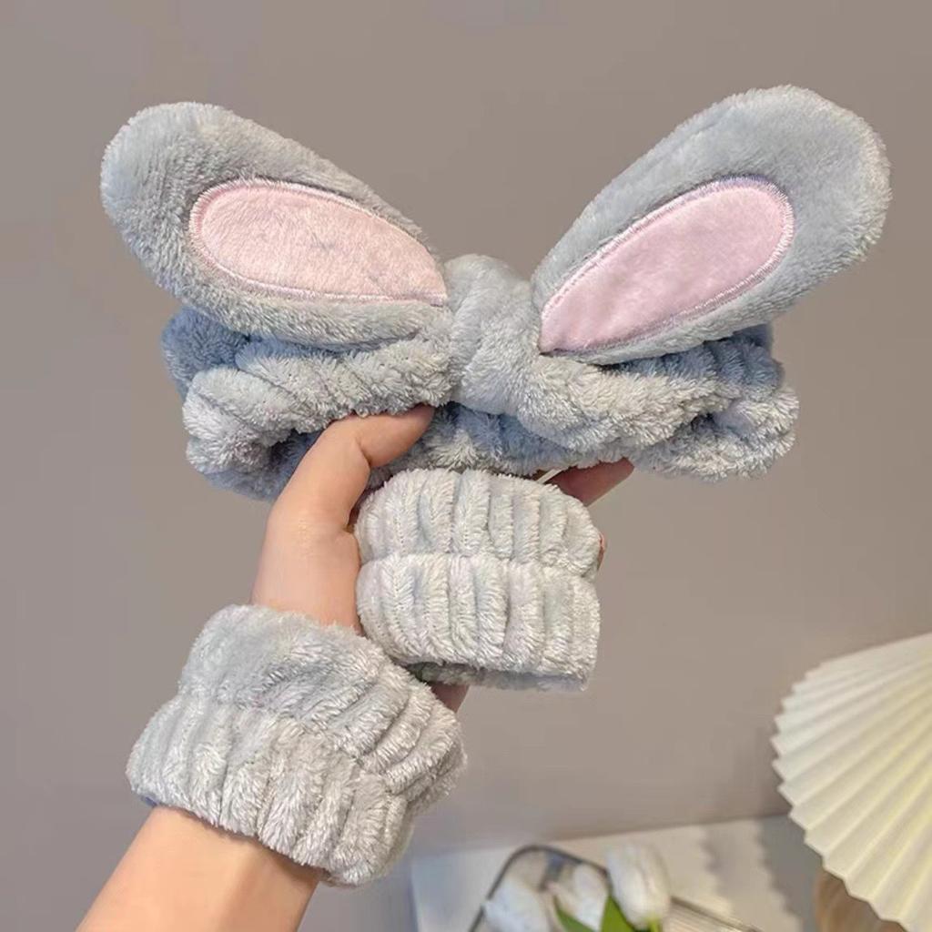Autumn And Winter New Plush Rabbit Ears Hair Band, Wrist Band, Face Wash, Moisture-Proof Sleeve Artifact Three-Piece Set, Headband, Headband.