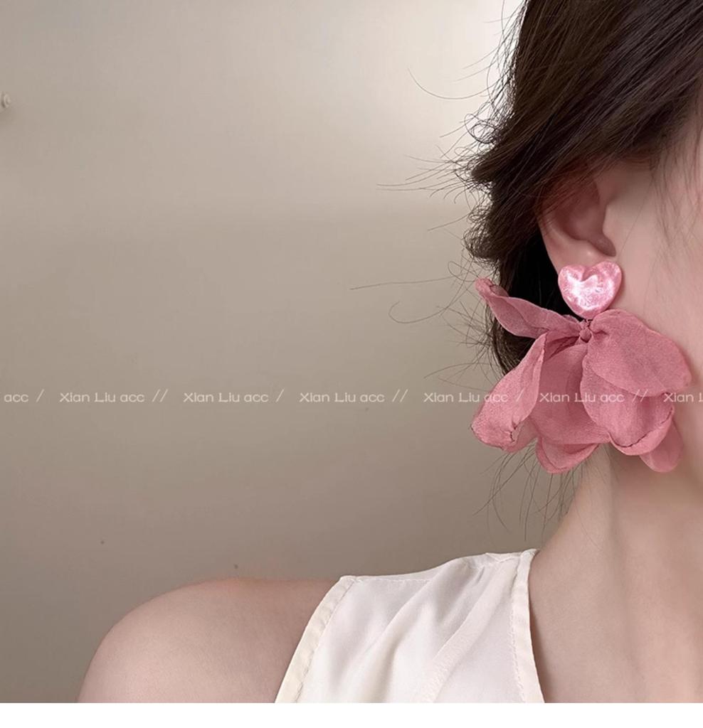 Mori Style Silver Needle Floral Glass Grape Tassel Earrings – Elegant High-End Design