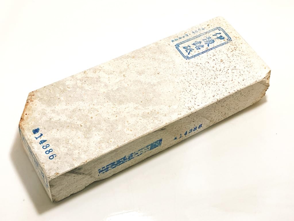 Natural Iyo Irregular Red Whetstone, Name, Karakawamurayama, Star, 60-cut, #86 / 1,300g