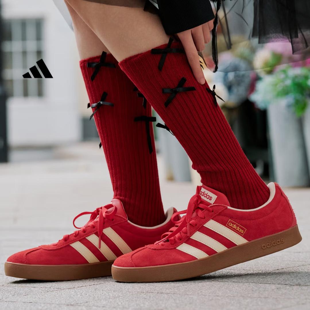 

Adidas Обувь с Т-образной головкой VL COURT Винтажные Повседневные Кроссовки Тренировочные Кроссовки Adidas KK3774 35.5 красный