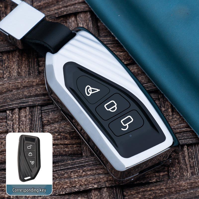 Suzuki UY125 Motorcycle Key Cover: Metal Remote Control Protective Case with Key Bag and Buckle