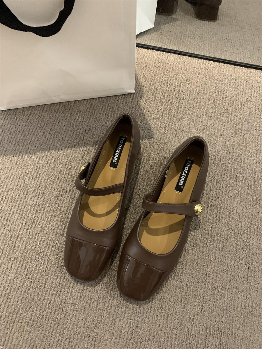 

Black Mary Jane shoes women s shoes spring and autumn 2025 new shallow mouth round head with skirt temperament thick heel single shoes 39