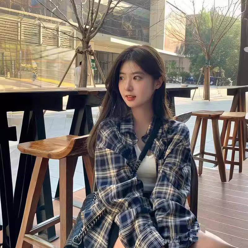 Women's Retro Plaid Long Sleeve Loose Shirt Cardigan for Spring/Summer