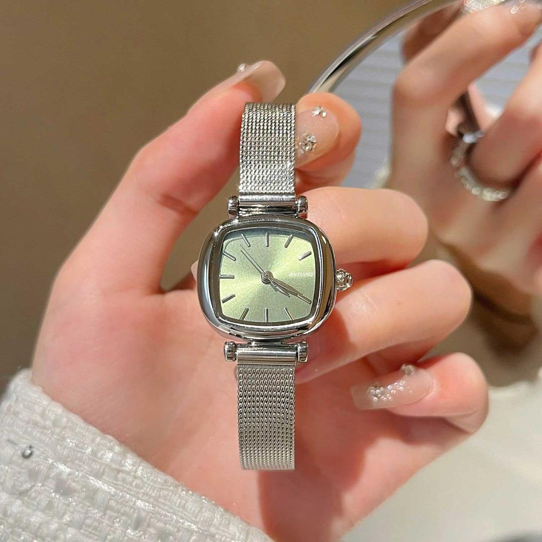 

Бизнес Римская шкала Дисплей Кварцевый механизм Женские кварцевые наручные часы Модные роскошные женские часы зелёный