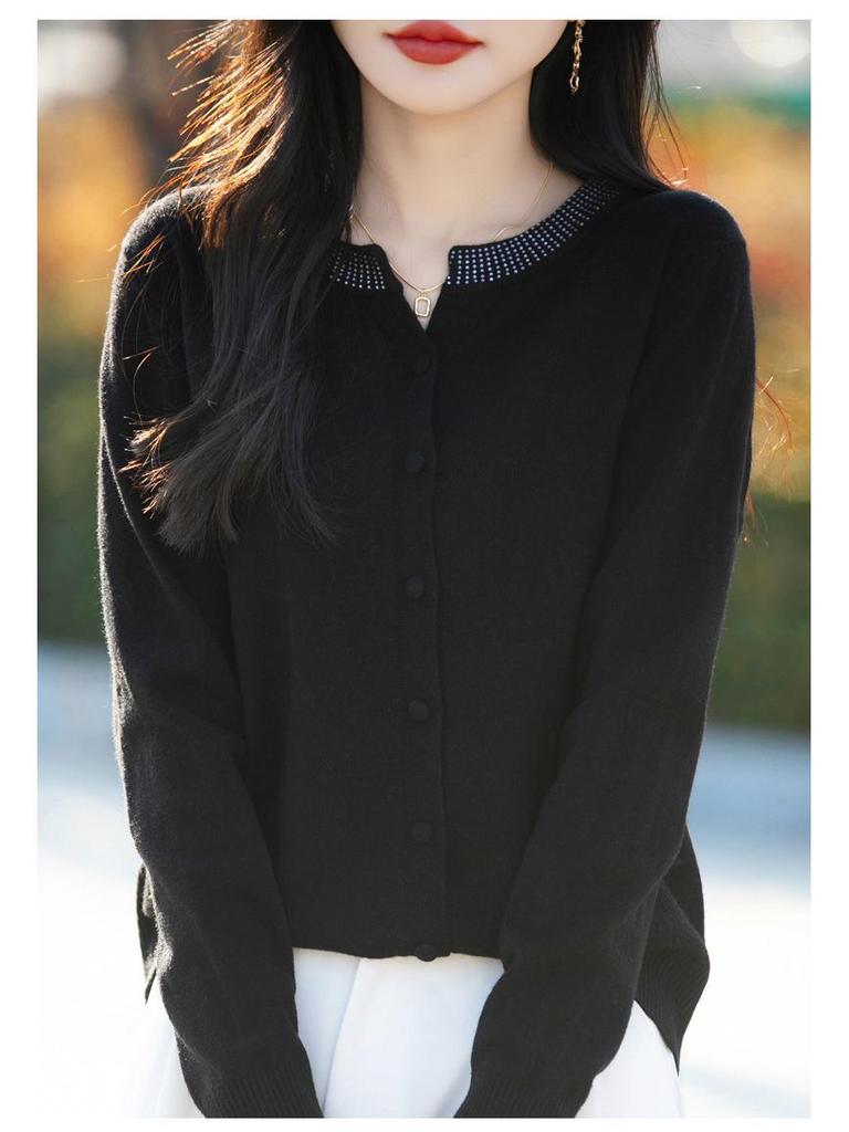 2025 Spring Women's Round Neck Velvet Cardigan Sweater