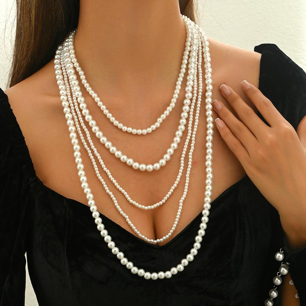 Vintage Y2K light luxury multi-layer pearl necklace niche design cold wind pearl choker handmade collarbone chain
